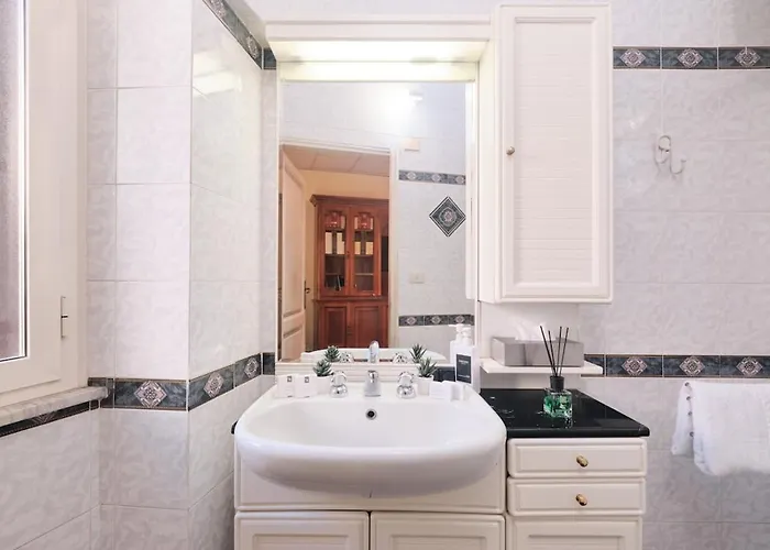 15 Min To Spanish Steps Rooftop Gem In The Heart Of Appartamento *