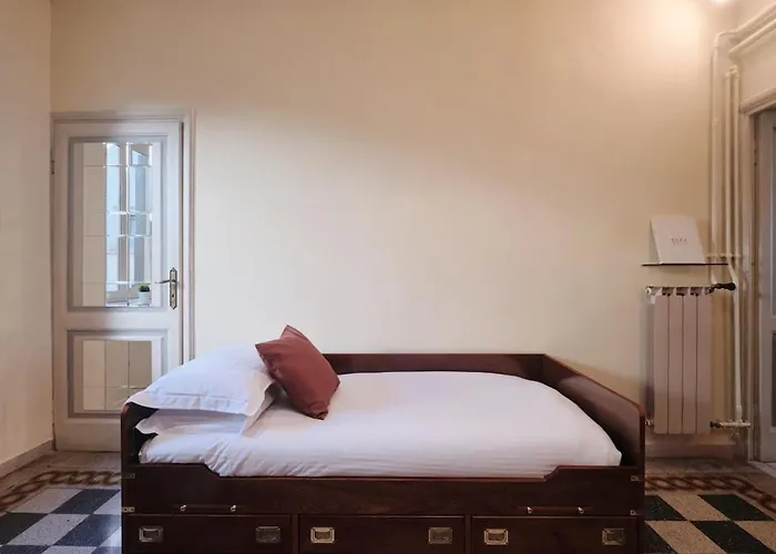 15 Min To Spanish Steps Rooftop Gem In The Heart Of Appartamento Roma