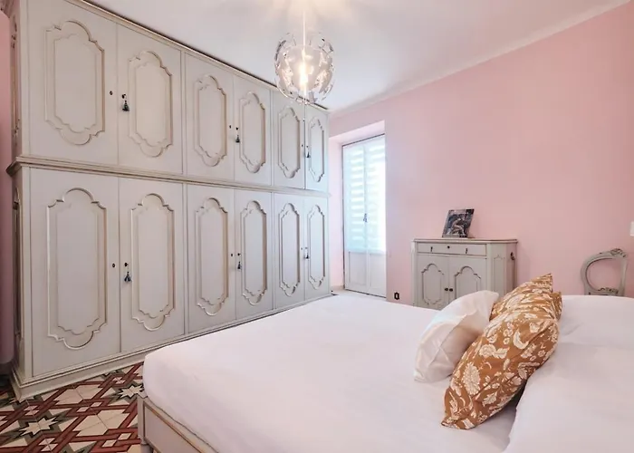15 Min To Spanish Steps Rooftop Gem In The Heart Of Appartamento Roma
